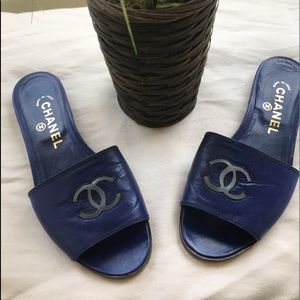 CHANEL leather slip on sandals